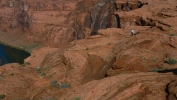 PICTURES/Horseshoe Bend - Page/t_Sharon For Scale2.JPG